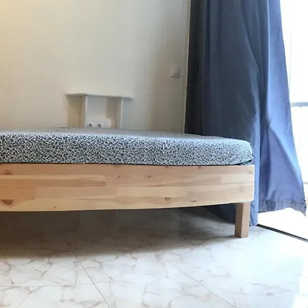 We House Apartment