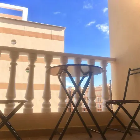 We House Apartment *